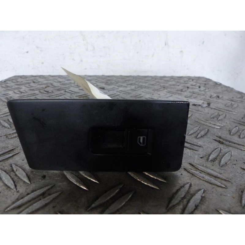 Interrupteur de leve vitre arriere droit VOLKSWAGEN PASSAT 6 Photo n°1