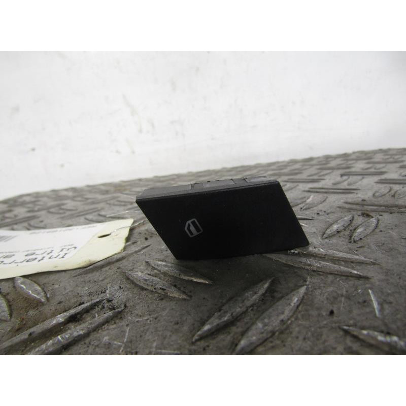 Interrupteur de leve vitre arriere gauche SEAT CORDOBA 2 Photo n°1
