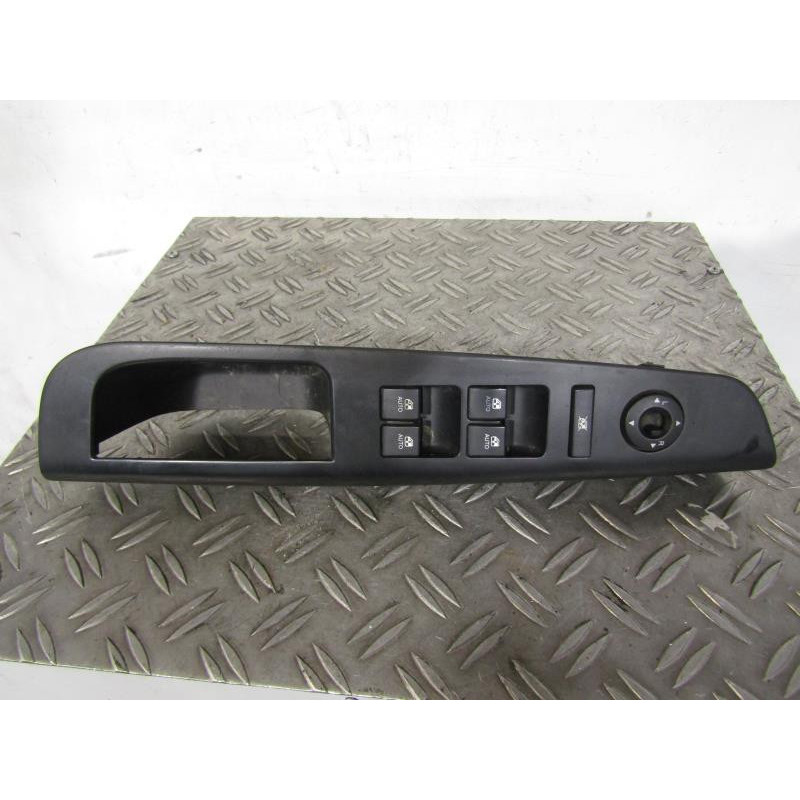 Interrupteur de leve vitre avant gauche KIA CEE-D 1 SPORT WAGON Photo n°1