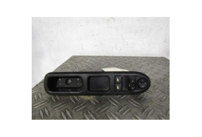 Interrupteur de leve vitre avant gauche PEUGEOT 407 Photo n°1