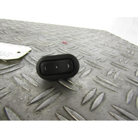 Interrupteur de leve vitre arriere gauche OPEL MERIVA A