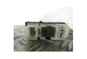 Interrupteur de leve vitre arriere gauche TOYOTA AVENSIS VERSO Photo n°1