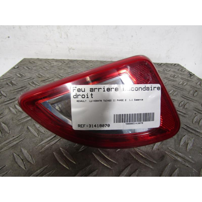 Feu arriere secondaire droit (feux) RENAULT TWINGO 2 Photo n°1