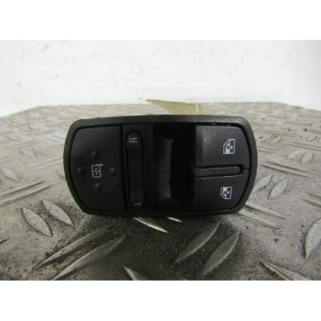 Interrupteur de leve vitre avant droit OPEL CORSA D