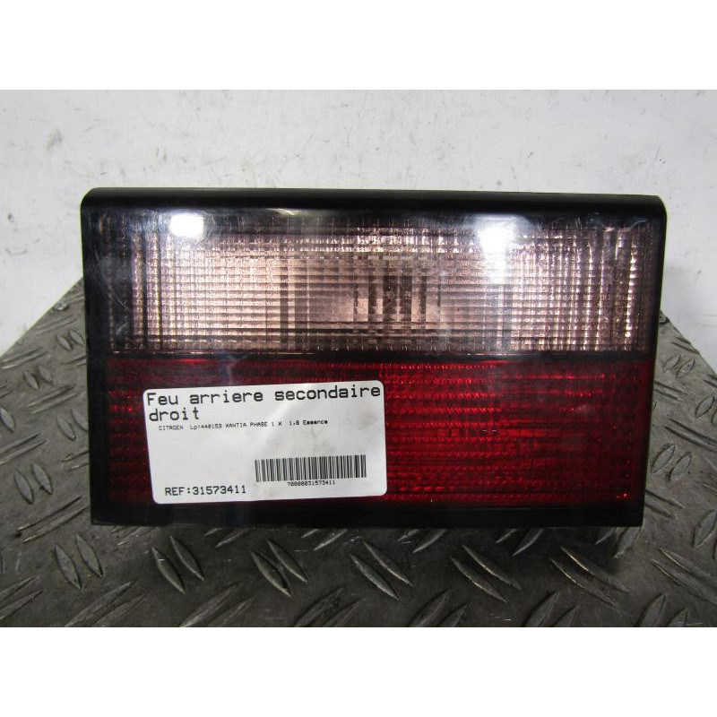 Feu arriere secondaire droit (feux) CITROEN XANTIA Photo n°1