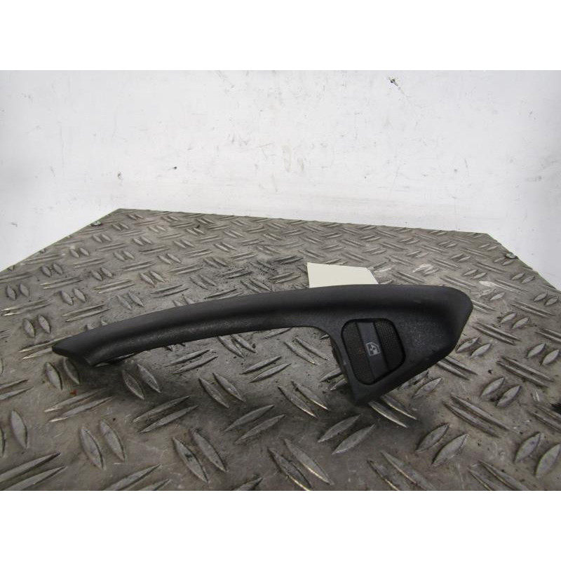 Interrupteur de leve vitre arriere droit VOLKSWAGEN GOLF 3 Photo n°1