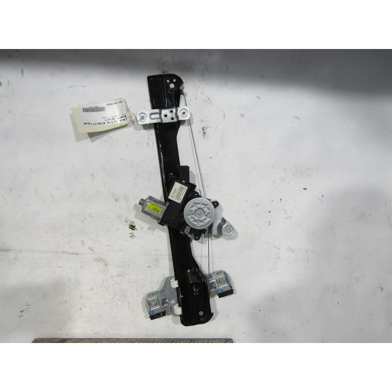 Leve vitre electrique avant droit OPEL MOKKA 1 Photo n°1