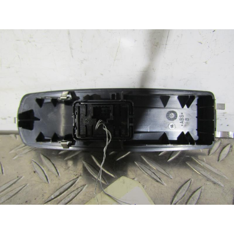 Interrupteur de leve vitre avant droit RENAULT LAGUNA 3 Photo n°1