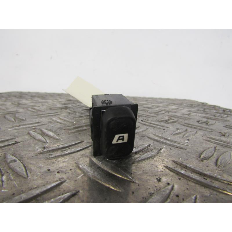 Interrupteur de leve vitre arriere droit PEUGEOT 607 Photo n°1