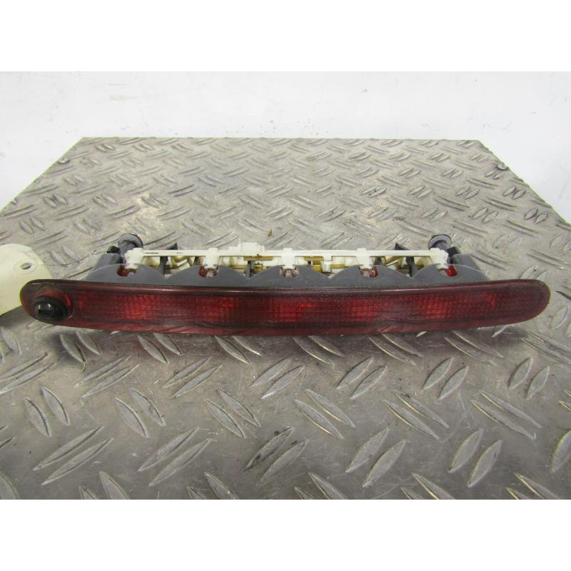 Feu arriere stop central SUZUKI SWIFT 3 Photo n°1