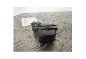 Interrupteur de leve vitre arriere droit SUZUKI SWIFT 3 Photo n°1