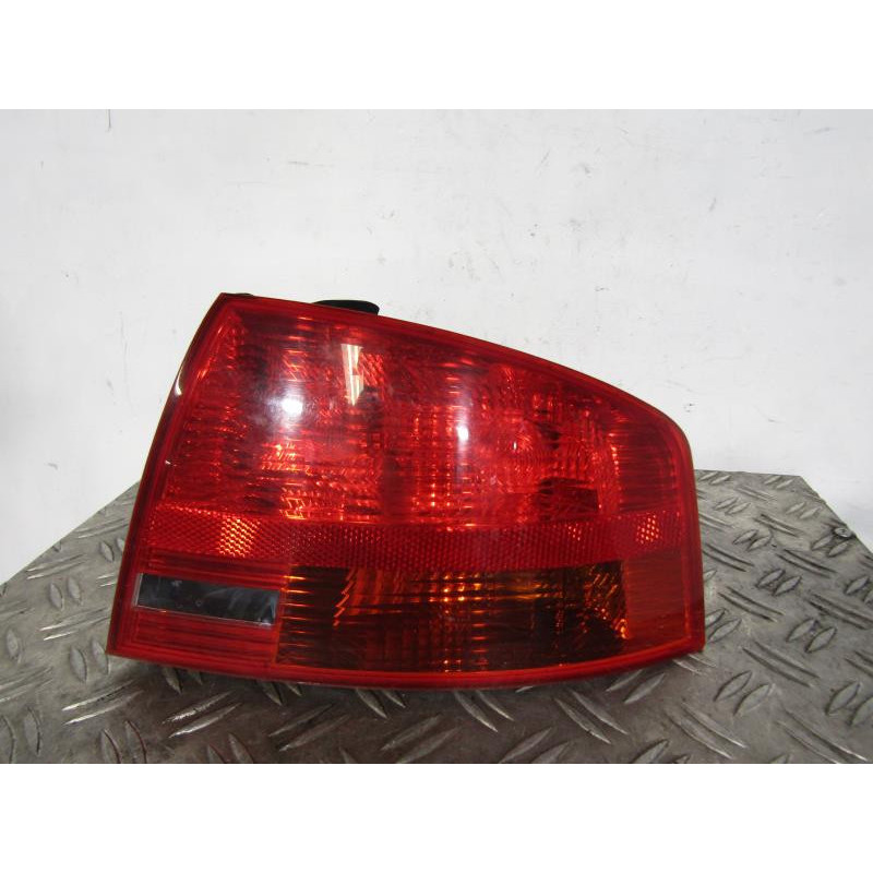 Feu arriere principal droit (feux) AUDI A4 2 Photo n°1