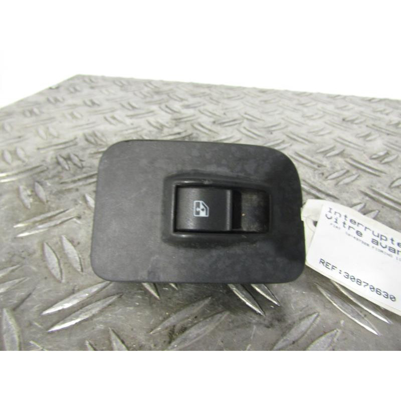 Interrupteur de leve vitre avant droit FIAT FIORINO 3 Photo n°1
