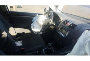 Feu arriere secondaire droit (feux) VOLKSWAGEN GOLF 5 Photo n°4