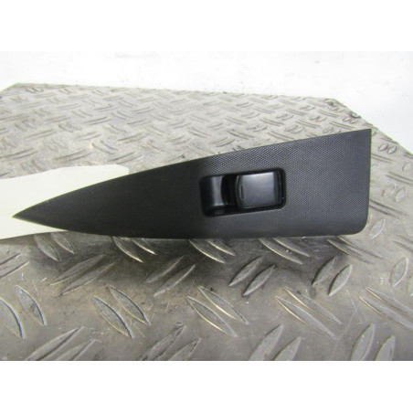 Interrupteur de leve vitre arriere droit NISSAN NOTE 1