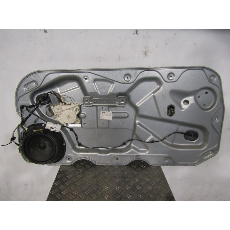 Leve vitre electrique avant droit FORD FOCUS 2 Photo n°1