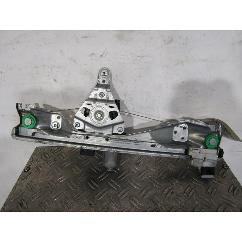 Leve vitre electrique arriere gauche PEUGEOT 308 1 Photo n°1