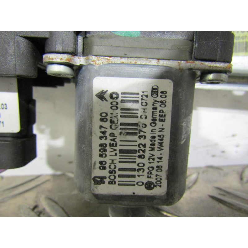 Leve vitre electrique arriere droit PEUGEOT 308 1 Photo n°1