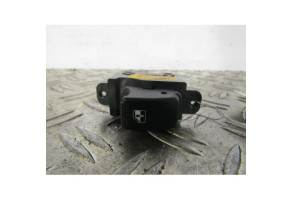 Interrupteur de leve vitre avant droit KIA RIO 2 Photo n°1