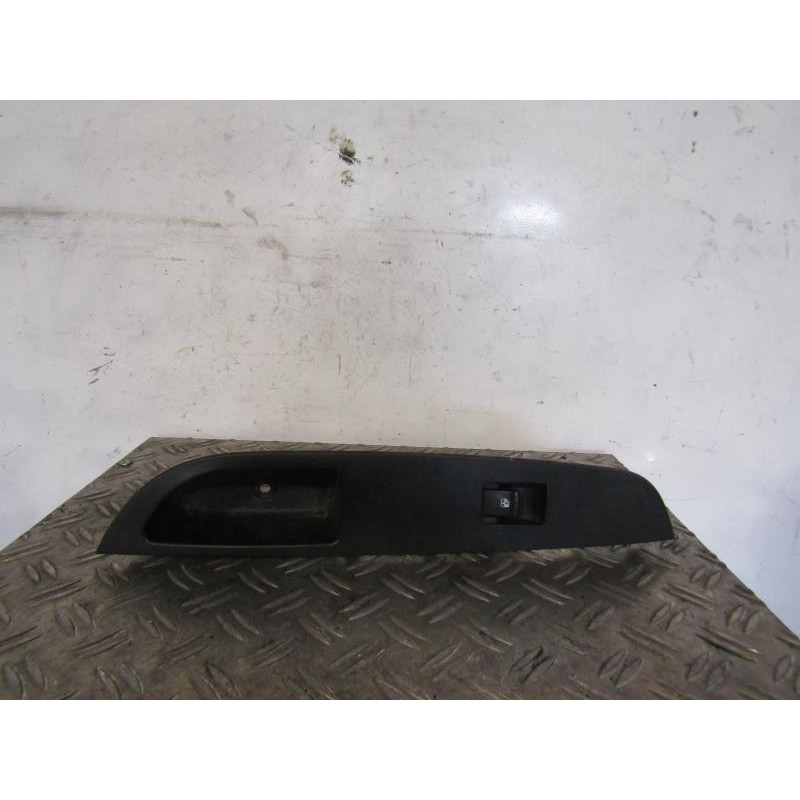 Interrupteur de leve vitre arriere droit SSANGYONG REXTON 1 Photo n°1