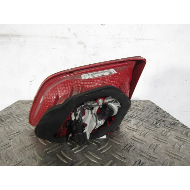 Feu arriere secondaire gauche (feux) VOLKSWAGEN PASSAT 6 Photo n°1