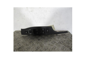 Interrupteur de leve vitre avant gauche HYUNDAI I 40 Photo n°1