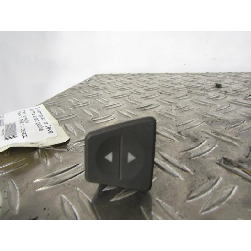 Interrupteur de leve vitre avant gauche FIAT PANDA 2 Photo n°1