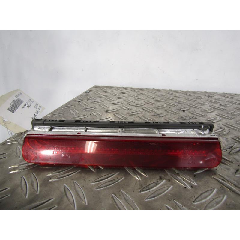 Feu arriere stop central FIAT 500 2 Photo n°1