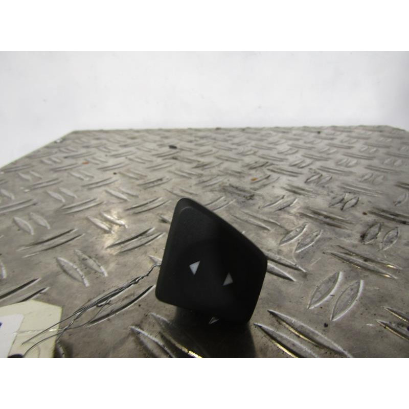 Interrupteur de leve vitre avant droit FIAT 500 2 Photo n°1