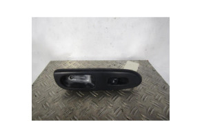 Interrupteur de leve vitre avant droit RENAULT CLIO 2 Photo n°1