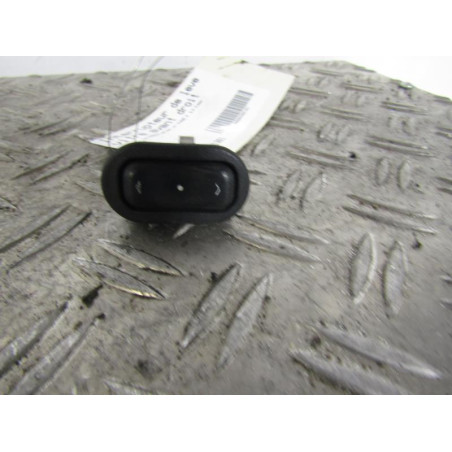 Interrupteur de leve vitre avant droit OPEL ZAFIRA A