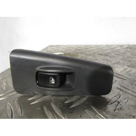 Interrupteur de leve vitre arriere droit KIA CERATO