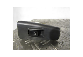 Interrupteur de leve vitre arriere droit KIA CERATO Photo n°1