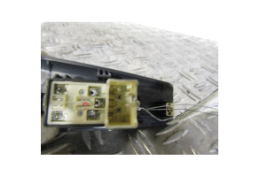 Interrupteur de leve vitre arriere gauche KIA CERATO Photo n°2