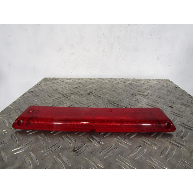 Feu arriere stop central FORD FIESTA 6 Photo n°1