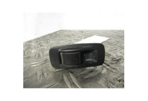 Interrupteur de leve vitre arriere gauche TOYOTA COROLLA VERSO 2 Photo n°1