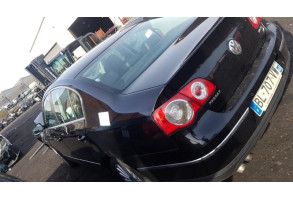 Feu arriere secondaire gauche (feux) VOLKSWAGEN PASSAT 5 Photo n°7