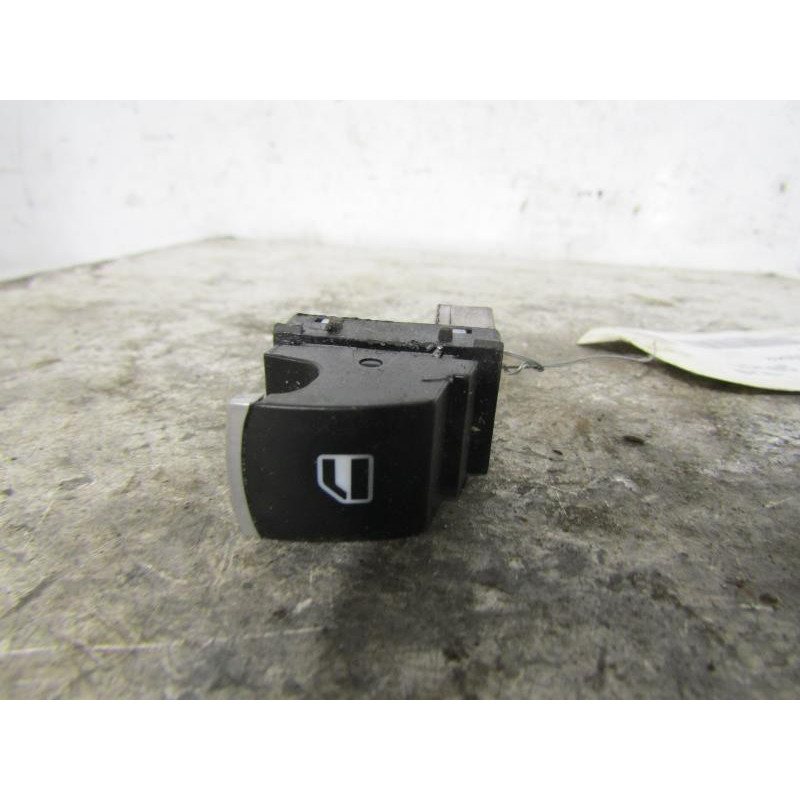 Interrupteur de leve vitre arriere gauche VOLKSWAGEN GOLF 5 Photo n°1
