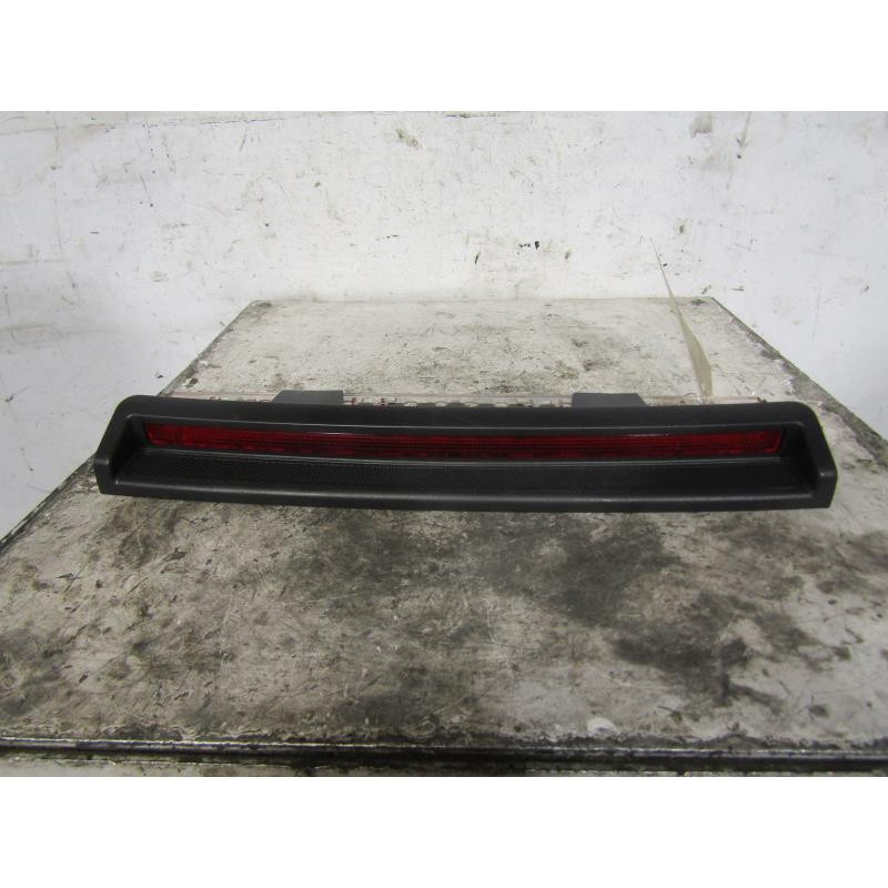 Feu arriere stop central AUDI A4 2 Photo n°1