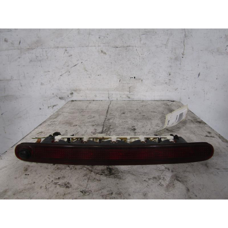 Feu arriere stop central SUZUKI SWIFT 3 Photo n°1