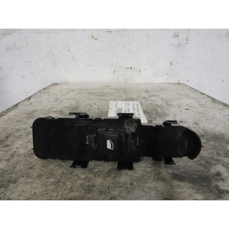 Interrupteur de leve vitre avant droit CITROEN JUMPY 2 Photo n°1