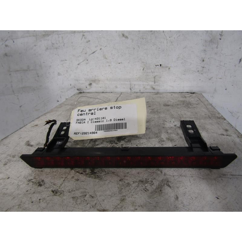 Feu arriere stop central SKODA FABIA 1 Photo n°1