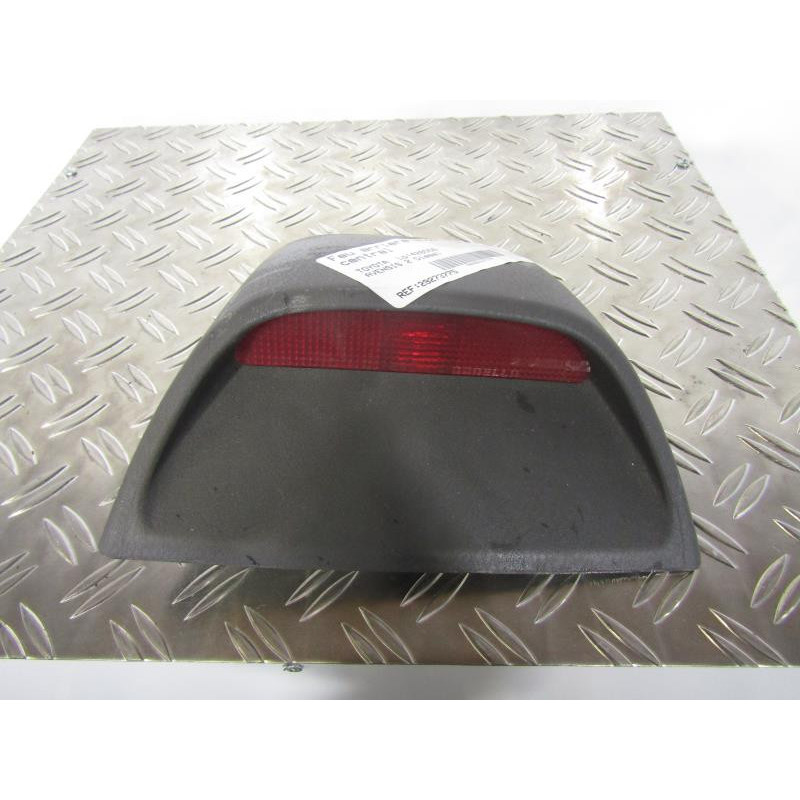 Feu arriere stop central TOYOTA AVENSIS 1 Photo n°1