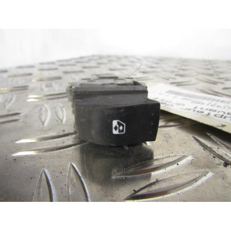Interrupteur de leve vitre avant droit RENAULT SCENIC 2