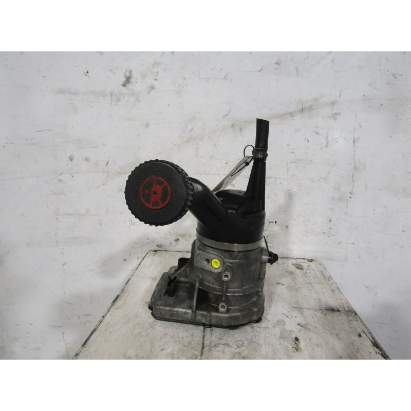 Pompe de direction PEUGEOT 308 1 Photo n°1