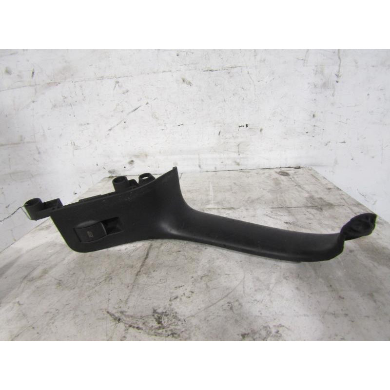 Interrupteur de leve vitre arriere gauche AUDI A4 2 Photo n°1