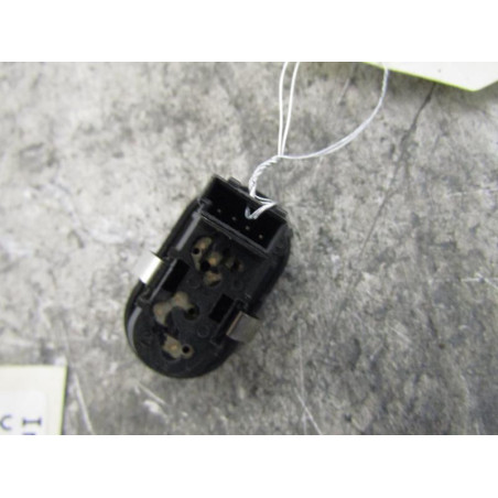 Interrupteur de leve vitre arriere droit OPEL MERIVA A