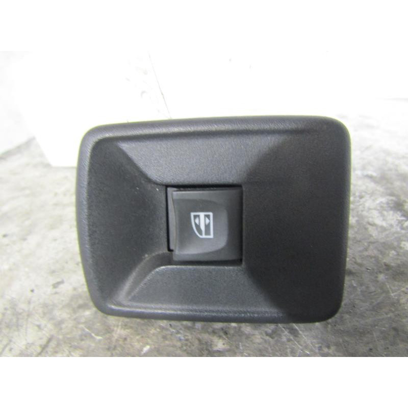 Interrupteur de leve vitre avant droit RENAULT KANGOO 2 Photo n°1