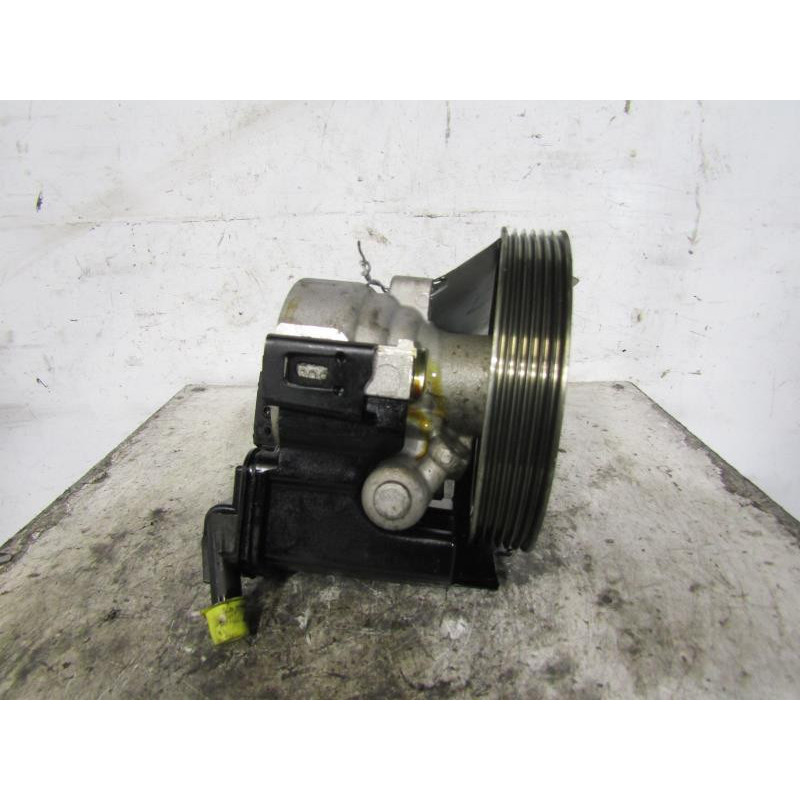 Pompe de direction PEUGEOT 206+ Photo n°1