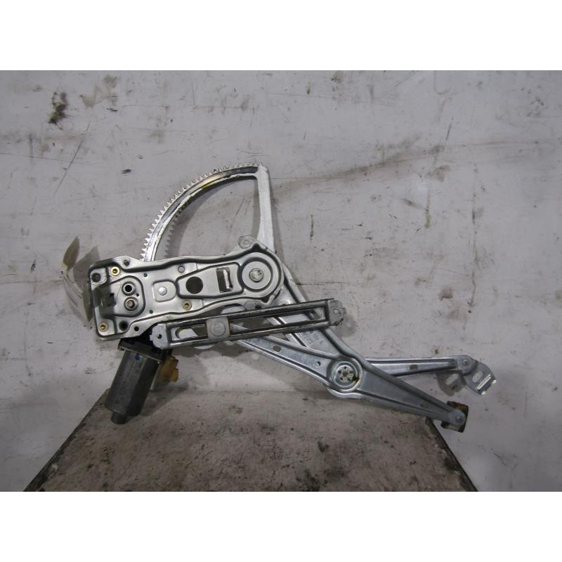 Leve vitre electrique avant droit MERCEDES CLASSE M 163 Photo n°1